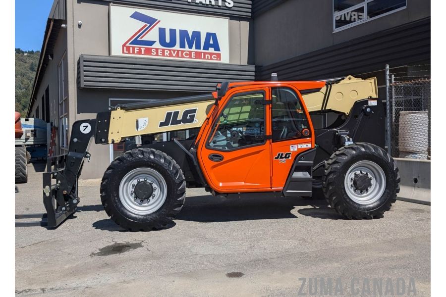 NEW-JLG 742